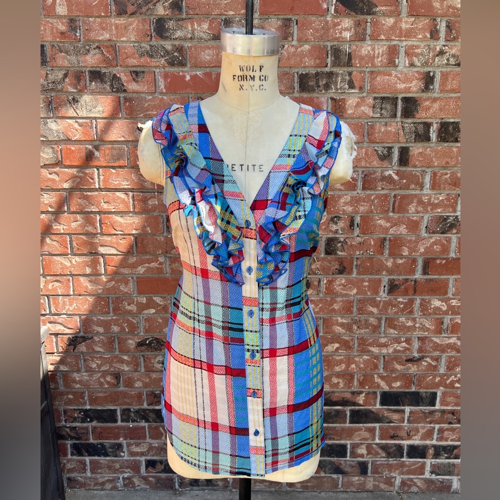 Fei 4 sleeveless plaid blouse